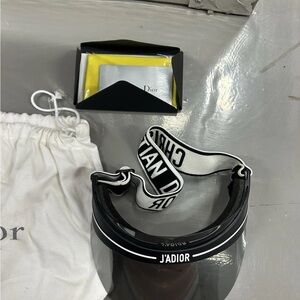 Dior J'Adior Black and White sunvisor